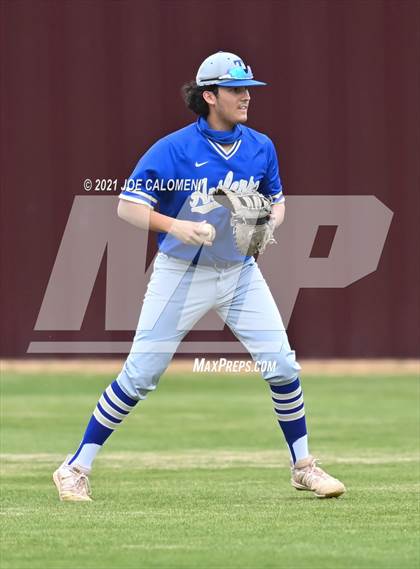 Thumbnail 3 in Davenport vs Tivy (Comal Clash Tournament) photogallery.