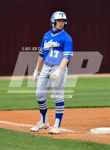 Thumbnail 3 in Davenport vs Tivy (Comal Clash Tournament) photogallery.