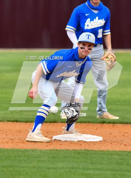 Thumbnail 1 in Davenport vs Tivy (Comal Clash Tournament) photogallery.