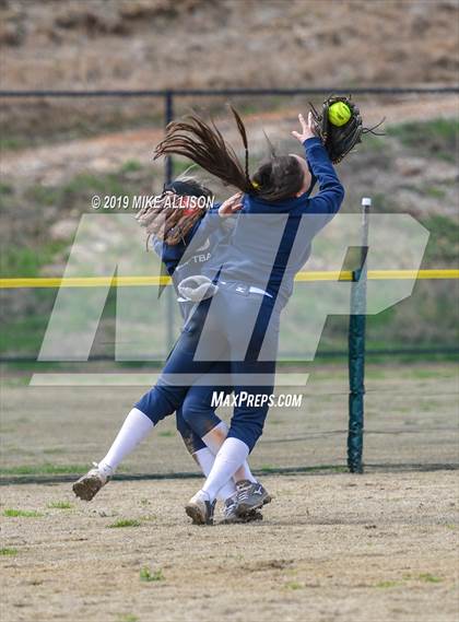 Thumbnail 2 in Soddy Daisy vs Silverdale Academy (Runs For Rachel Tournament) photogallery.