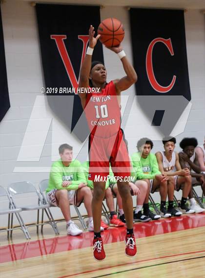 Thumbnail 2 in Newton-Conover vs. Hickory photogallery.