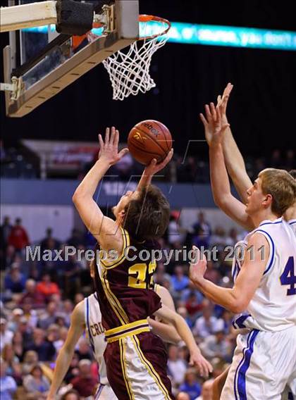 Thumbnail 3 in Lenox vs Whitinsville Christian (MIAA Division 3 Semifinal) photogallery.