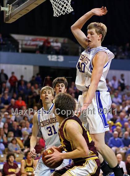 Thumbnail 2 in Lenox vs Whitinsville Christian (MIAA Division 3 Semifinal) photogallery.