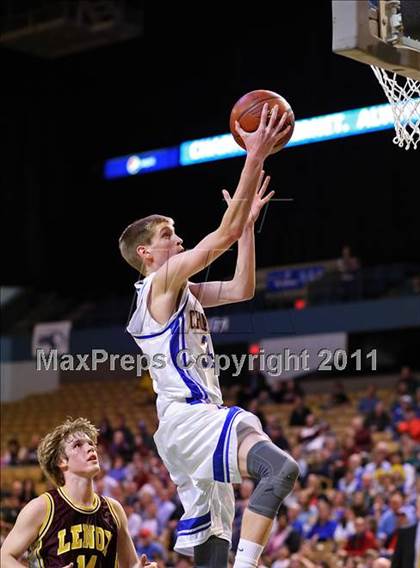 Thumbnail 2 in Lenox vs Whitinsville Christian (MIAA Division 3 Semifinal) photogallery.