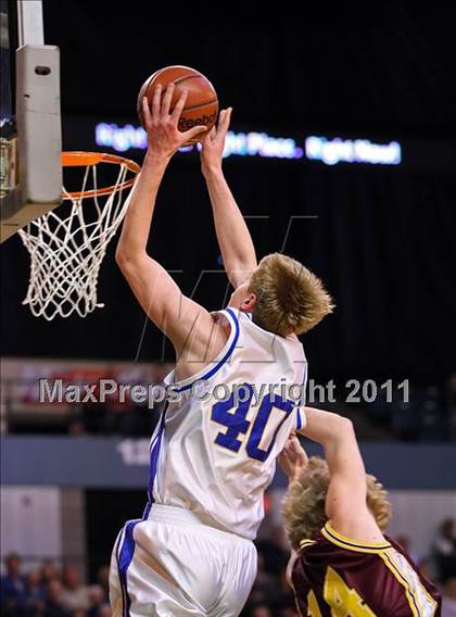 Thumbnail 1 in Lenox vs Whitinsville Christian (MIAA Division 3 Semifinal) photogallery.