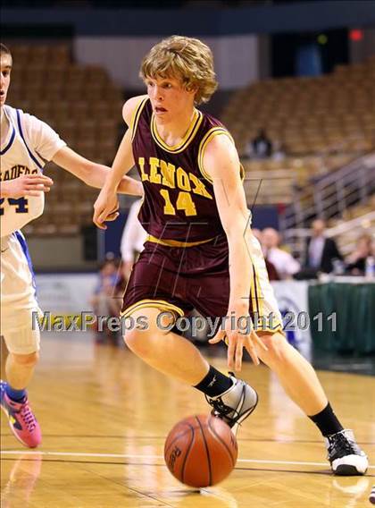 Thumbnail 3 in Lenox vs Whitinsville Christian (MIAA Division 3 Semifinal) photogallery.
