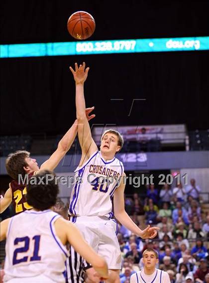 Thumbnail 2 in Lenox vs Whitinsville Christian (MIAA Division 3 Semifinal) photogallery.