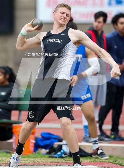 Thumbnail 1 in EB Relays (Shot Put & Discus) photogallery.