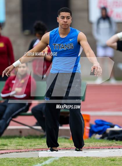 Thumbnail 1 in EB Relays (Shot Put & Discus) photogallery.