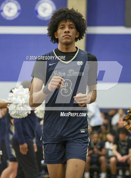Thumbnail 1 in Notre Dame (SO) @ Sierra Canyon photogallery.