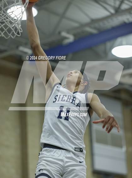 Thumbnail 2 in Notre Dame (SO) @ Sierra Canyon photogallery.