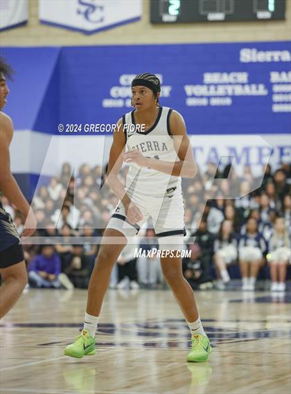 Thumbnail 2 in Notre Dame (SO) @ Sierra Canyon photogallery.