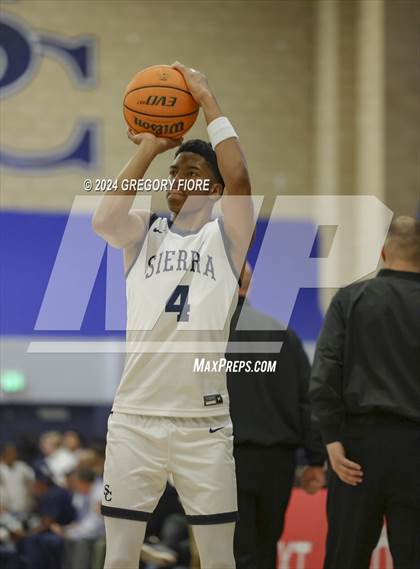 Thumbnail 2 in Notre Dame (SO) @ Sierra Canyon photogallery.