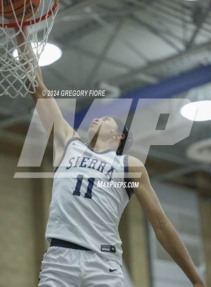 Thumbnail 3 in Notre Dame (SO) @ Sierra Canyon photogallery.