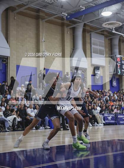 Thumbnail 2 in Notre Dame (SO) @ Sierra Canyon photogallery.