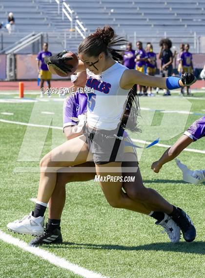 Thumbnail 2 in Clayton Valley Charter vs. Oakland Tech (Green and Gold Invitational-SRVHS) photogallery.