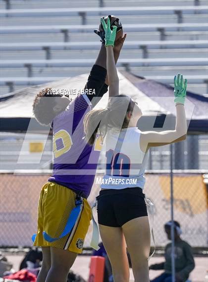 Thumbnail 2 in Clayton Valley Charter vs. Oakland Tech (Green and Gold Invitational-SRVHS) photogallery.