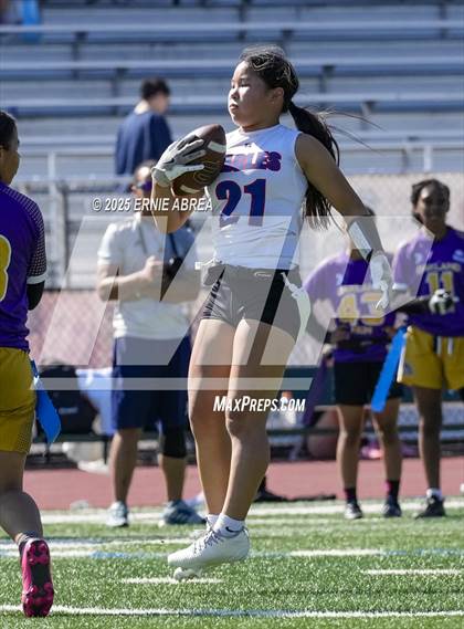 Thumbnail 2 in Clayton Valley Charter vs. Oakland Tech (Green and Gold Invitational-SRVHS) photogallery.