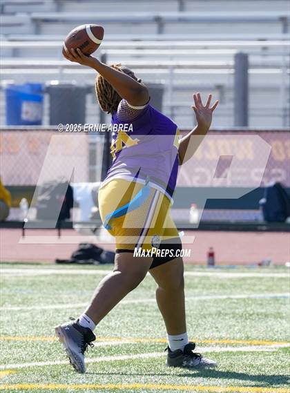 Thumbnail 2 in Clayton Valley Charter vs. Oakland Tech (Green and Gold Invitational-SRVHS) photogallery.