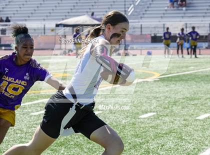 Thumbnail 2 in Clayton Valley Charter vs. Oakland Tech (Green and Gold Invitational-SRVHS) photogallery.