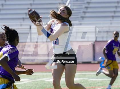 Thumbnail 1 in Clayton Valley Charter vs. Oakland Tech (Green and Gold Invitational-SRVHS) photogallery.