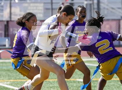Thumbnail 2 in Clayton Valley Charter vs. Oakland Tech (Green and Gold Invitational-SRVHS) photogallery.