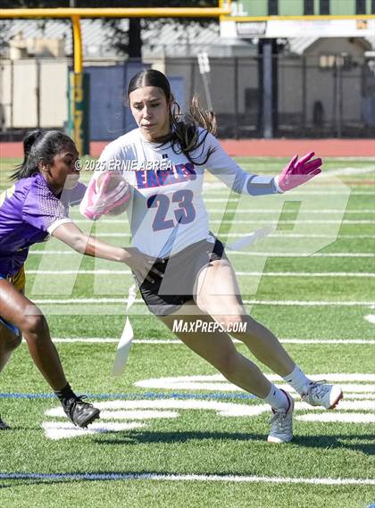 Thumbnail 2 in Clayton Valley Charter vs. Oakland Tech (Green and Gold Invitational-SRVHS) photogallery.
