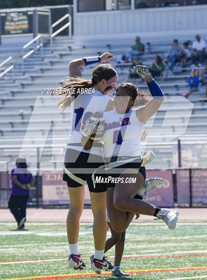 Thumbnail 2 in Clayton Valley Charter vs. Oakland Tech (Green and Gold Invitational-SRVHS) photogallery.