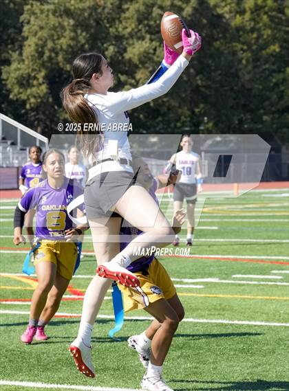 Thumbnail 2 in Clayton Valley Charter vs. Oakland Tech (Green and Gold Invitational-SRVHS) photogallery.