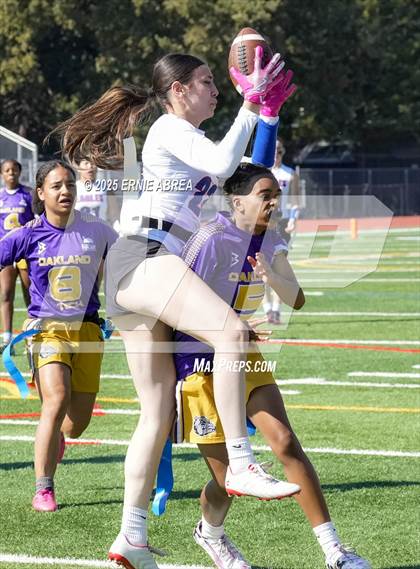 Thumbnail 1 in Clayton Valley Charter vs. Oakland Tech (Green and Gold Invitational-SRVHS) photogallery.