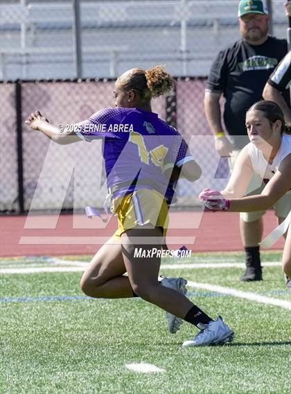 Thumbnail 3 in Clayton Valley Charter vs. Oakland Tech (Green and Gold Invitational-SRVHS) photogallery.