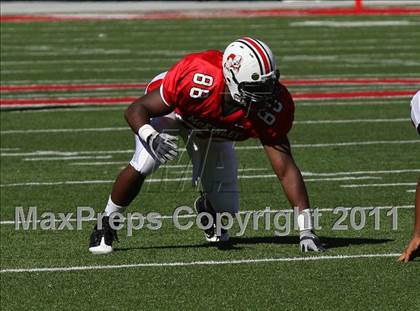 Thumbnail 3 in Wayne vs. McKinley (Kirk Herbstreit National Kickoff Classic) photogallery.
