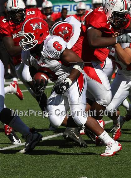 Thumbnail 3 in Wayne vs. McKinley (Kirk Herbstreit National Kickoff Classic) photogallery.