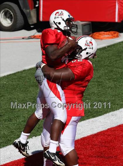 Thumbnail 3 in Wayne vs. McKinley (Kirk Herbstreit National Kickoff Classic) photogallery.
