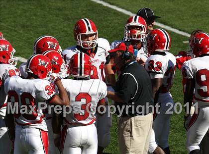 Thumbnail 2 in Wayne vs. McKinley (Kirk Herbstreit National Kickoff Classic) photogallery.