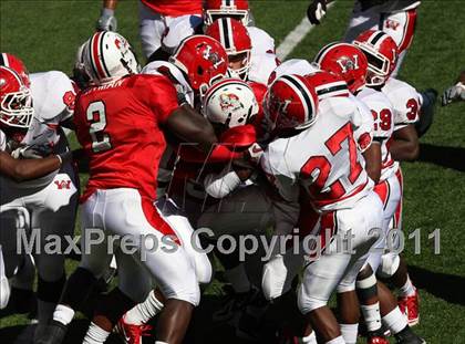 Thumbnail 3 in Wayne vs. McKinley (Kirk Herbstreit National Kickoff Classic) photogallery.
