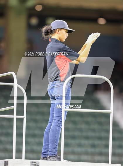 Thumbnail 3 in Nimitz @ Martin (UIL 6A Bi-District) photogallery.