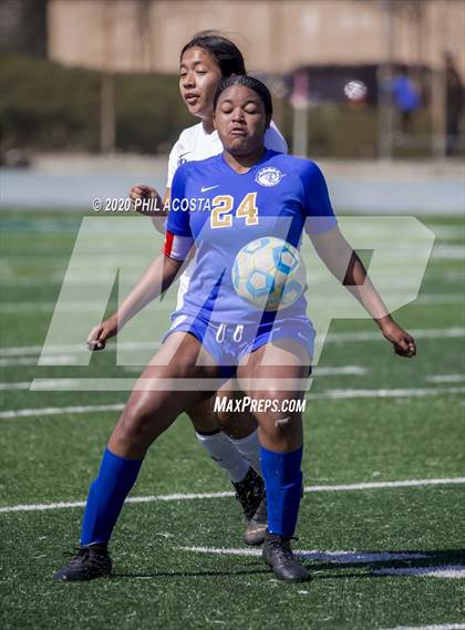 Thumbnail 2 in Los Angeles CES vs. Polytechnic (CIF LACS D3 Final) photogallery.