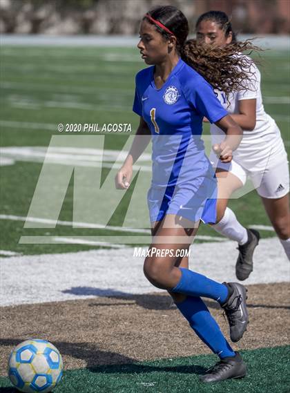 Thumbnail 1 in Los Angeles CES vs. Polytechnic (CIF LACS D3 Final) photogallery.