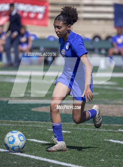 Thumbnail 2 in Los Angeles CES vs. Polytechnic (CIF LACS D3 Final) photogallery.
