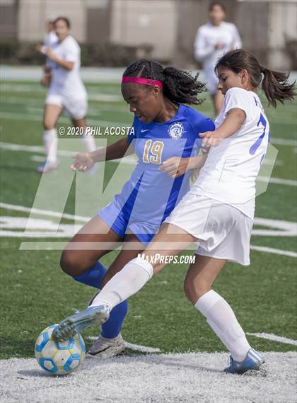 Thumbnail 2 in Los Angeles CES vs. Polytechnic (CIF LACS D3 Final) photogallery.
