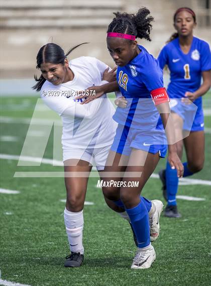 Thumbnail 1 in Los Angeles CES vs. Polytechnic (CIF LACS D3 Final) photogallery.