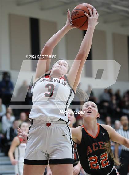 Thumbnail 2 in Amanda-Clearcreek @ Circleville photogallery.