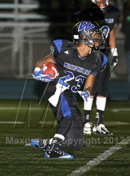 Thumbnail 1 in Windward vs. Brentwood School photogallery.