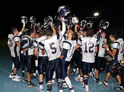 Thumbnail 2 in Windward vs. Brentwood School photogallery.