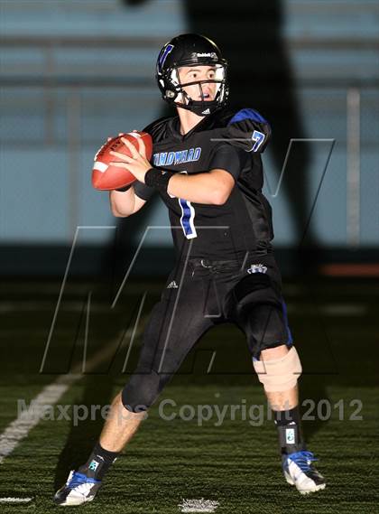 Thumbnail 1 in Windward vs. Brentwood School photogallery.