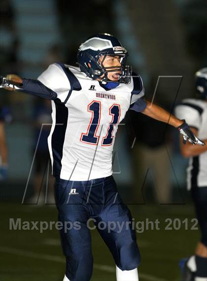 Thumbnail 3 in Windward vs. Brentwood School photogallery.