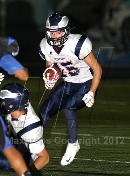 Thumbnail 1 in Windward vs. Brentwood School photogallery.