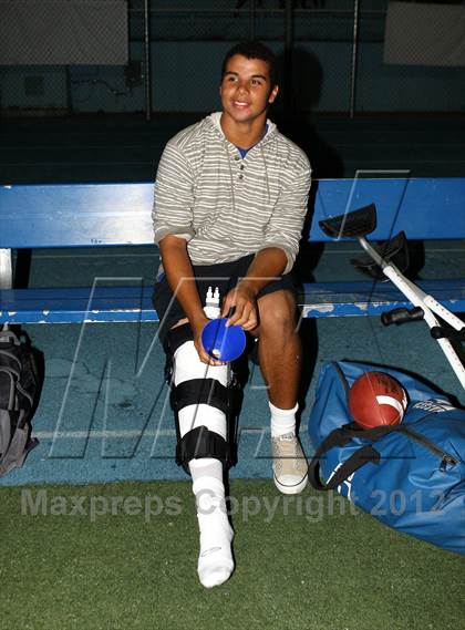 Thumbnail 2 in Windward vs. Brentwood School photogallery.