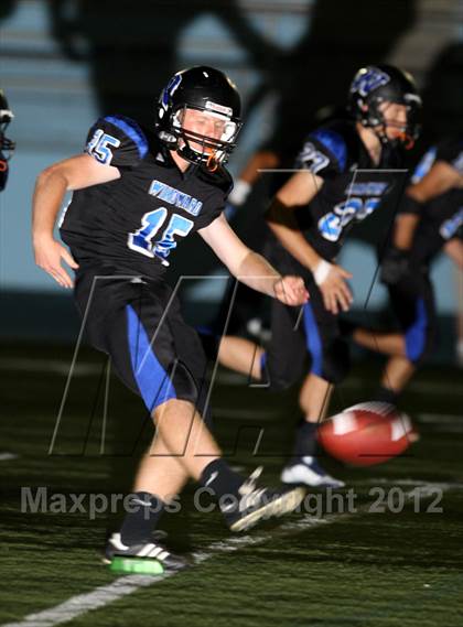 Thumbnail 2 in Windward vs. Brentwood School photogallery.